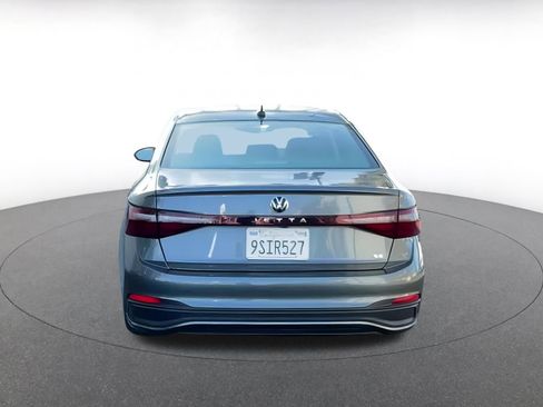 Used 2025 Volkswagen Jetta SE image 11