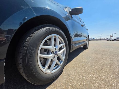 Used 2022 Ford Edge SE AWD/4WD image 9
