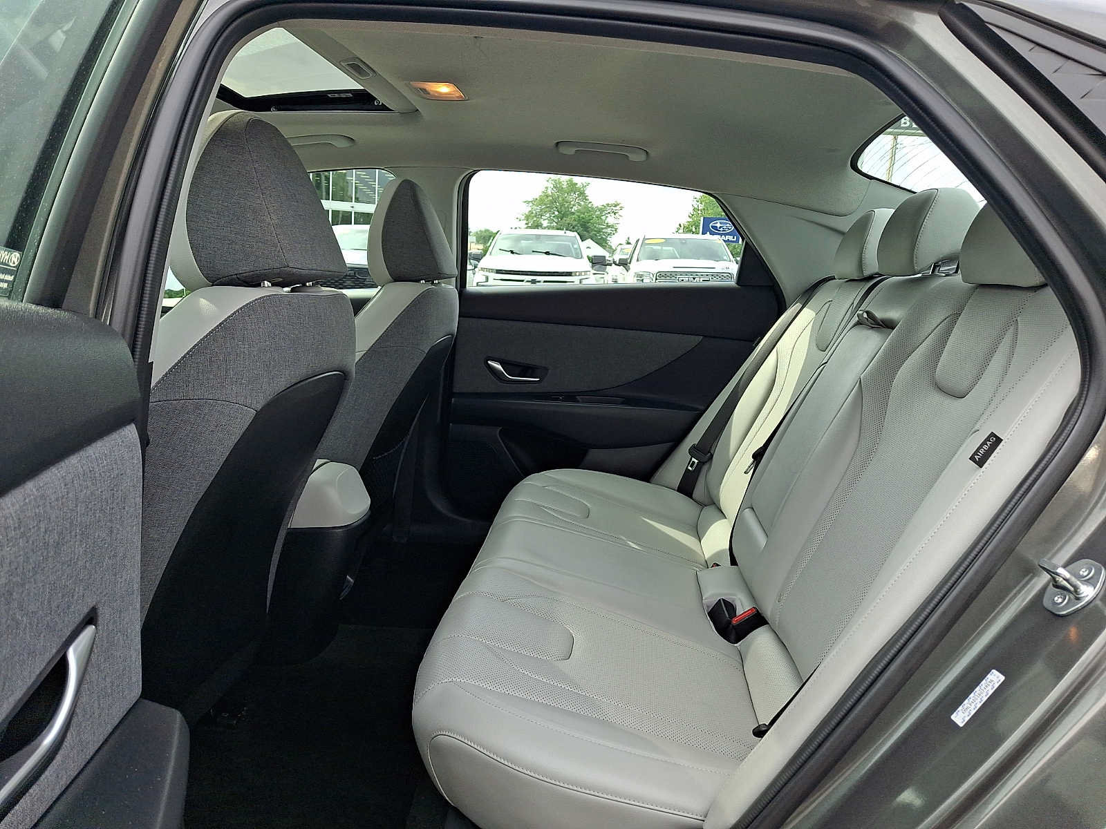 Used 2024 Hyundai Elantra Limited FWD image 10