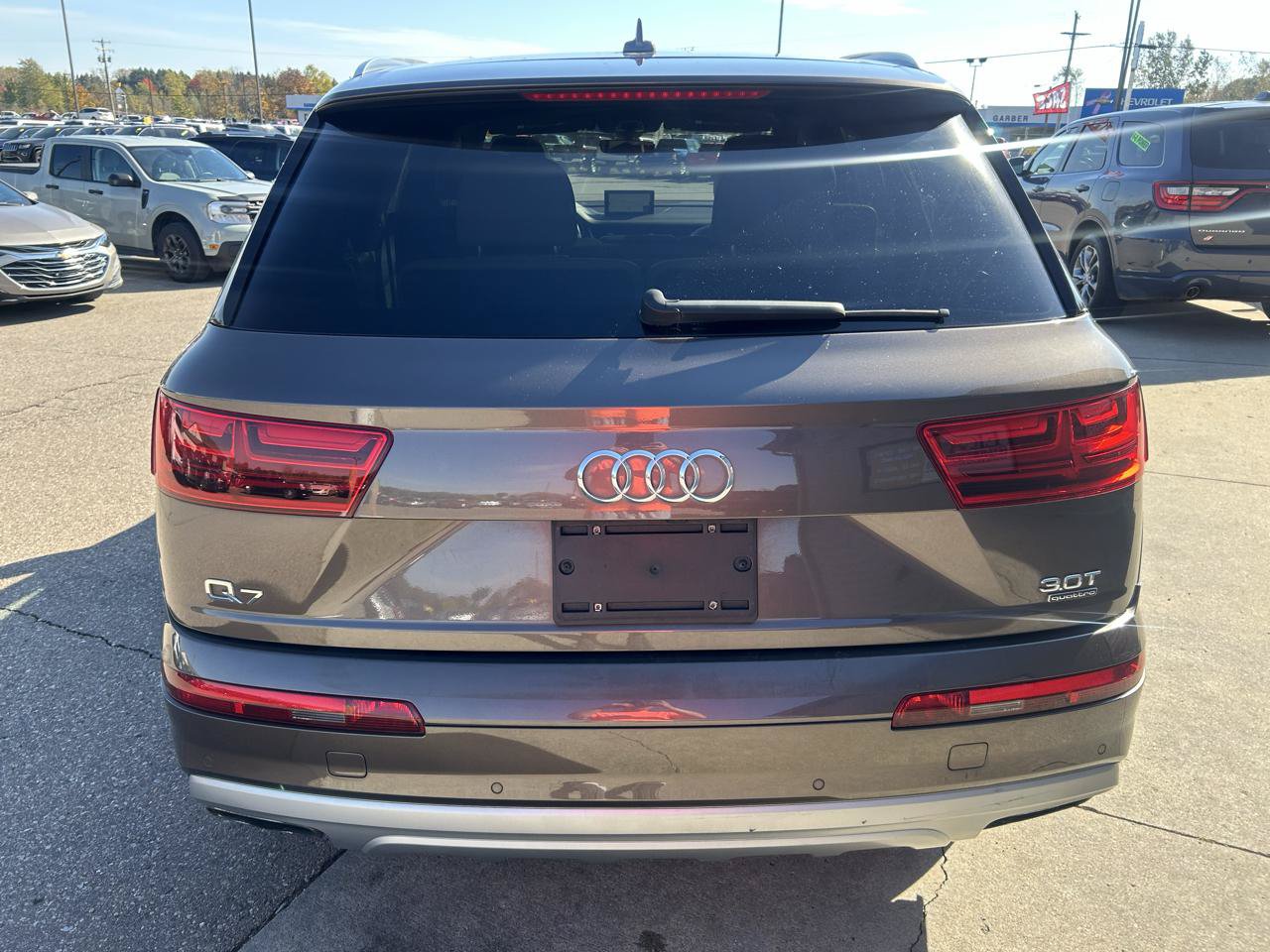 Used 2017 Audi Q7 3.0T Premium Plus w/ Premium Plus Package AWD/4WD image 6