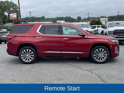 Used 2023 Chevrolet Traverse Premier AWD/4WD image 9