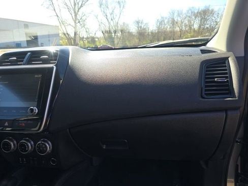 Used 2024 Mitsubishi Outlander Sport AWD image 36