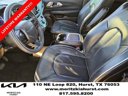 Used 2020 Chrysler Pacifica Limited w/ Advanced Safetytec Group image 18