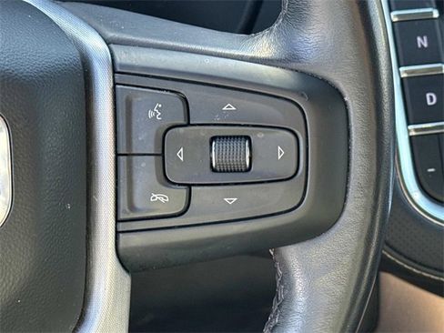 Used 2022 GMC Yukon XL SLT w/ SLT Premium Package image 30