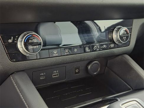 Used 2022 Mitsubishi Outlander SE image 26