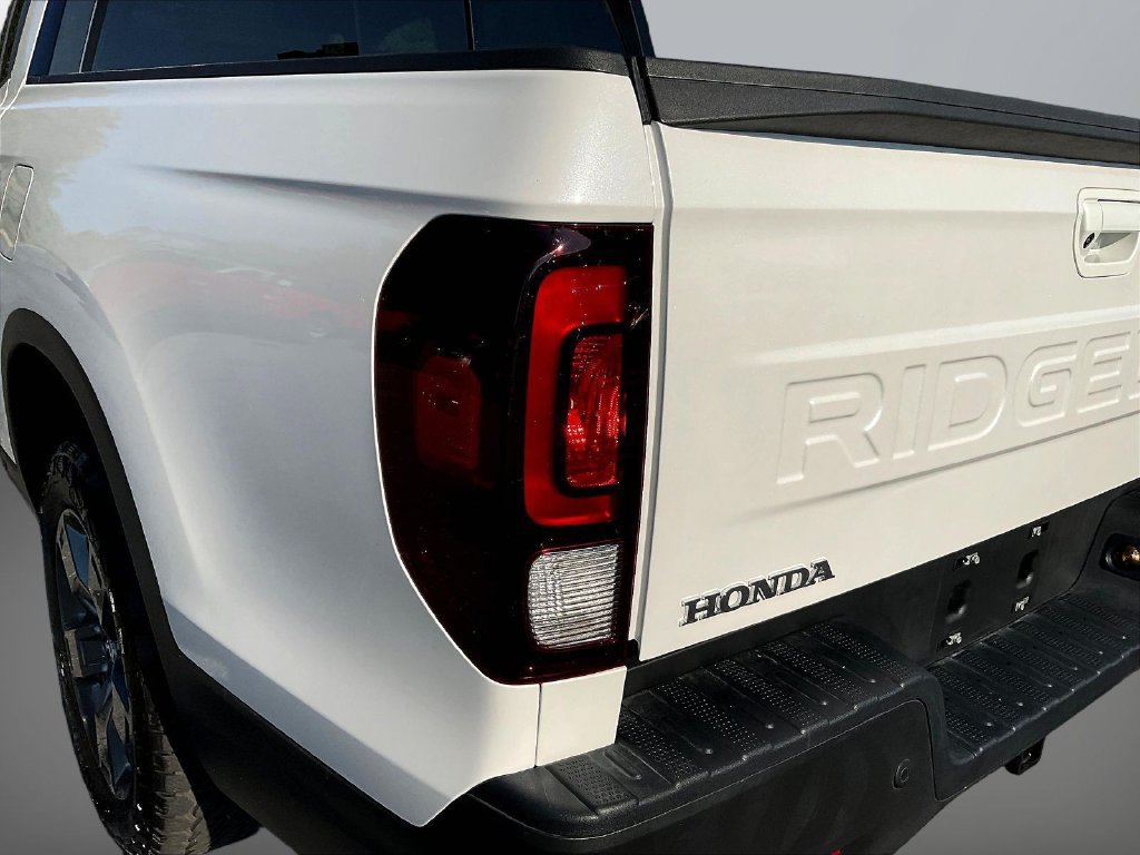 Used 2025 Honda Ridgeline TrailSport image 26