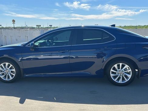 Used 2023 Toyota Camry LE image 9