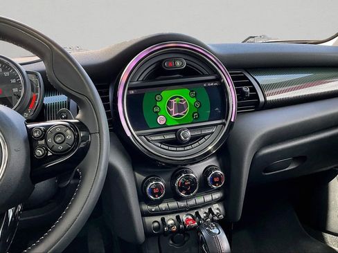 Used 2019 MINI Cooper S image 10