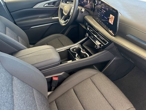 New 2026 Chevrolet Traverse LT w/ Driver Confidence Package FWD image 19