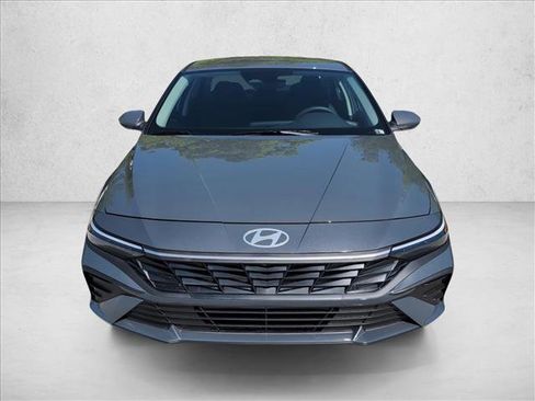 New 2026 Hyundai Elantra SE FWD image 6