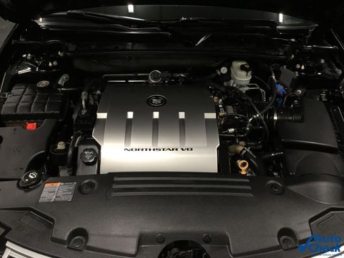 Used 2011 Cadillac DTS Base image 39