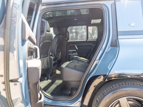 Certified 2023 Land Rover Defender 110 X-Dynamic SE AWD/4WD image 34
