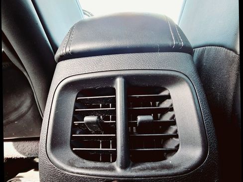 Used 2020 Jeep Cherokee Latitude Plus w/ Cold Weather Group image 35