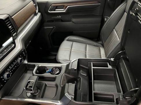 Used 2025 Chevrolet Silverado 1500 High Country w/ Midnight Edition AWD/4WD image 39