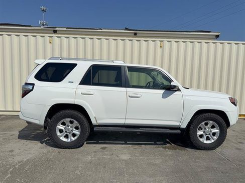Used 2014 Toyota 4Runner SR5 RWD image 2