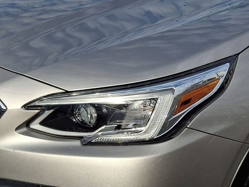 Used 2020 Subaru Outback Limited image 9
