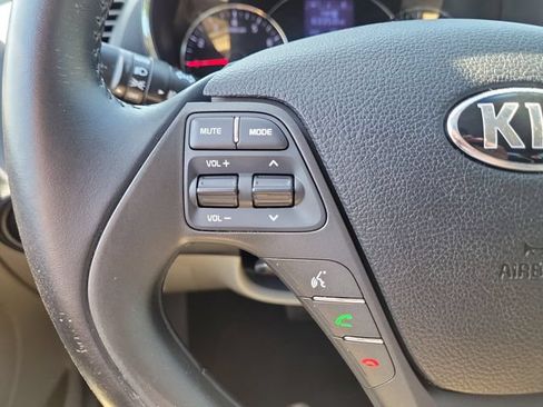 Used 2016 Kia Forte EX FWD image 18
