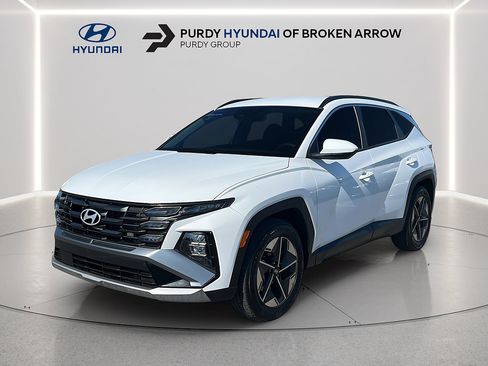 Certified 2025 Hyundai Tucson SEL FWD image 1