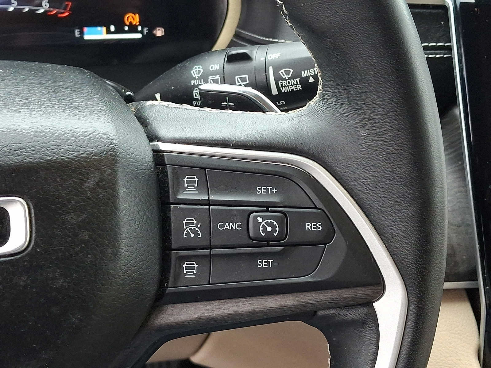 Used 2021 Jeep Grand Cherokee L Limited AWD/4WD image 26