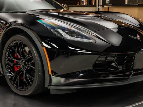 Used 2018 Chevrolet Corvette Z06 RWD image 22