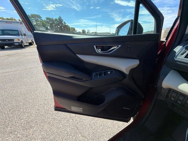 Used 2021 Subaru Ascent Limited w/ Technology Package AWD/4WD image 8