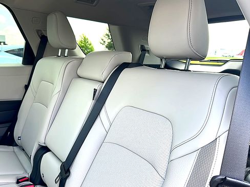New 2026 Nissan Pathfinder SL FWD image 16