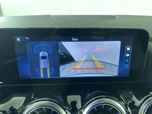 Used 2025 Mercedes-Benz GLA 250 4MATIC image 16