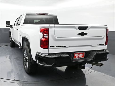 Used 2024 Chevrolet Silverado 2500 Custom w/ Custom Value Package AWD/4WD image 4