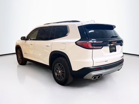 Used 2025 GMC Acadia Elevation image 5
