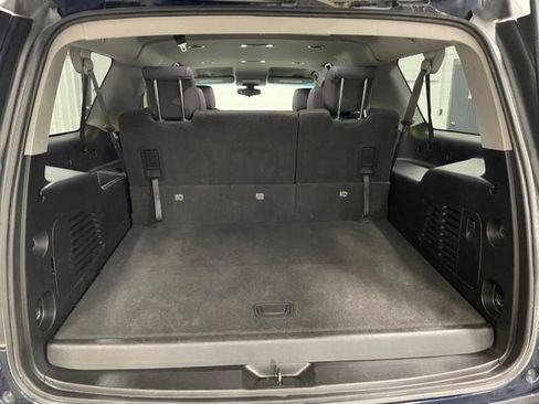 Used 2017 Chevrolet Suburban LS AWD/4WD image 18
