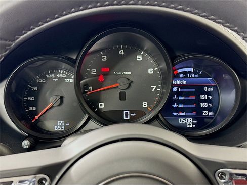 Used 2025 Porsche 718 Cayman image 18