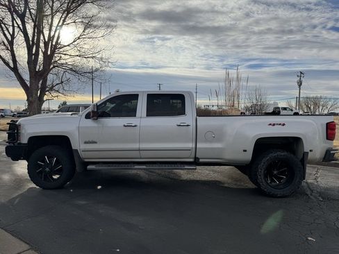 Used 2019 Chevrolet Silverado 3500 High Country w/ Duramax Plus Package image 5