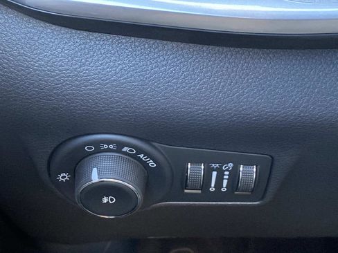 New 2026 Jeep Compass Limited image 15