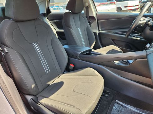 Certified 2023 Hyundai Elantra SEL w/ Convenience Package FWD image 15