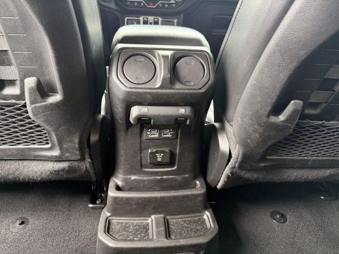 Used 2021 Jeep Wrangler Unlimited Rubicon w/ Dual Top Group AWD/4WD image 25