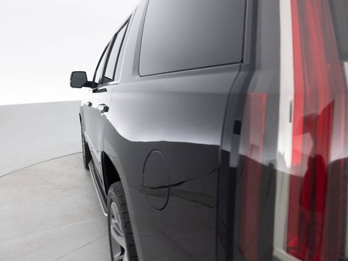 Used 2016 Cadillac Escalade Luxury AWD/4WD image 13