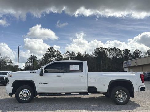 Used 2024 Chevrolet Silverado 3500 LTZ w/ LTZ Convenience Package AWD/4WD image 15