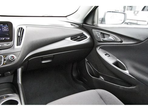 Used 2024 Chevrolet Malibu RS FWD image 10
