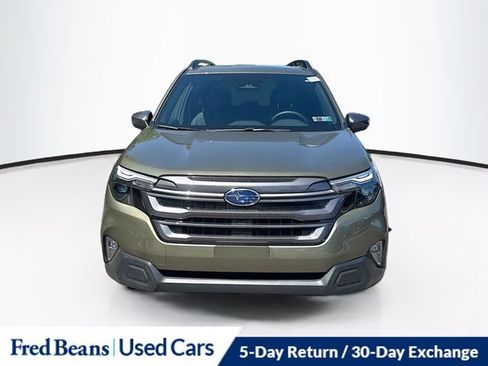Used 2026 Subaru Forester Premium AWD/4WD image 2