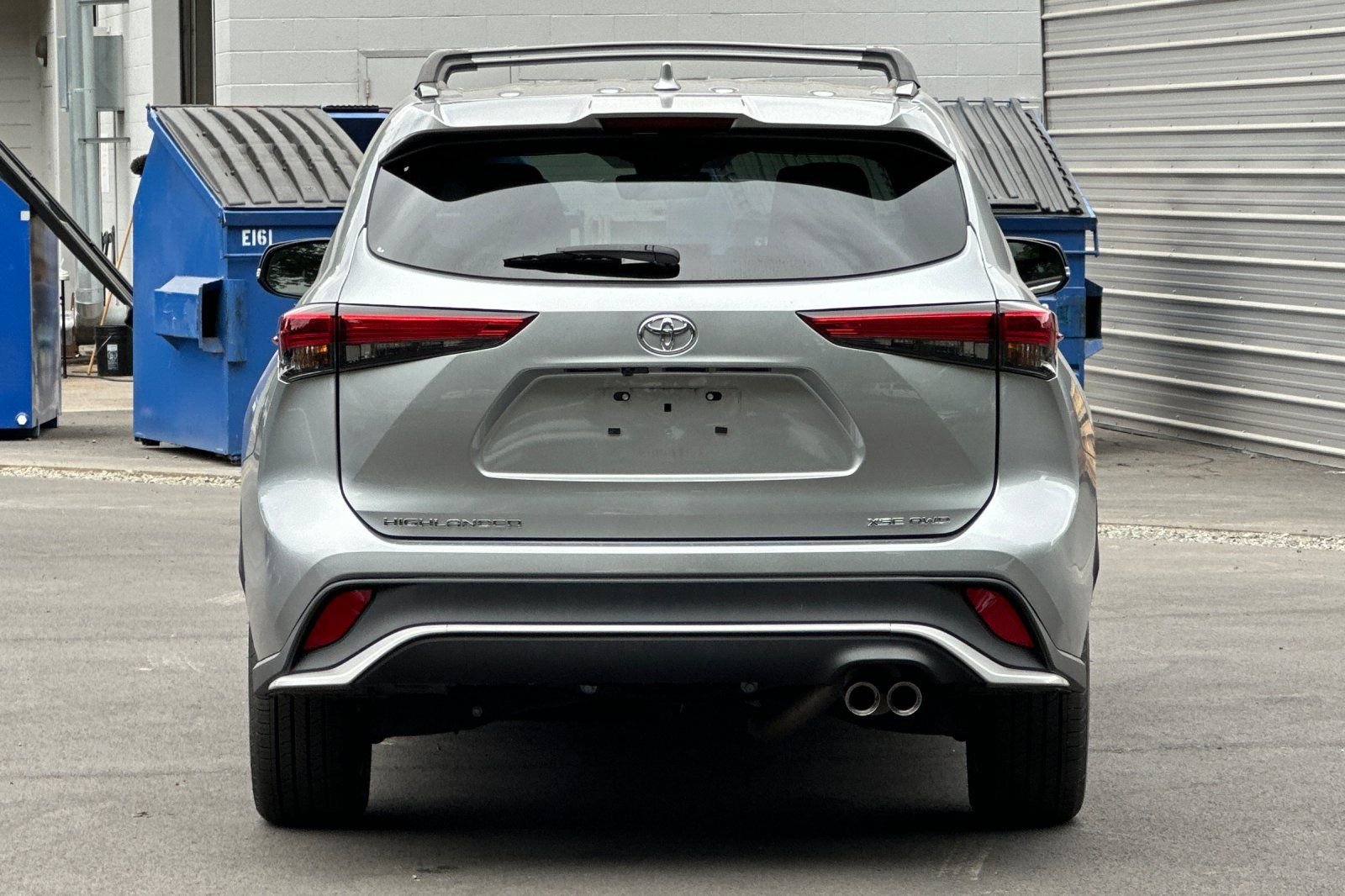 Used 2023 Toyota Highlander XSE AWD/4WD image 5