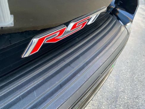 Used 2021 Chevrolet Suburban RST w/ Luxury Package image 35