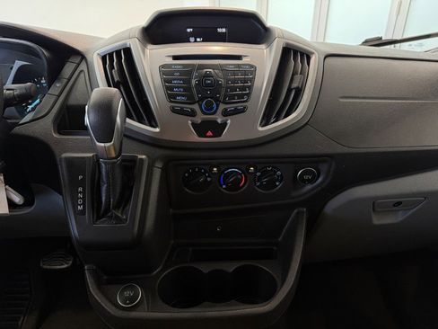 Used 2019 Ford Transit 350 XLT RWD image 28