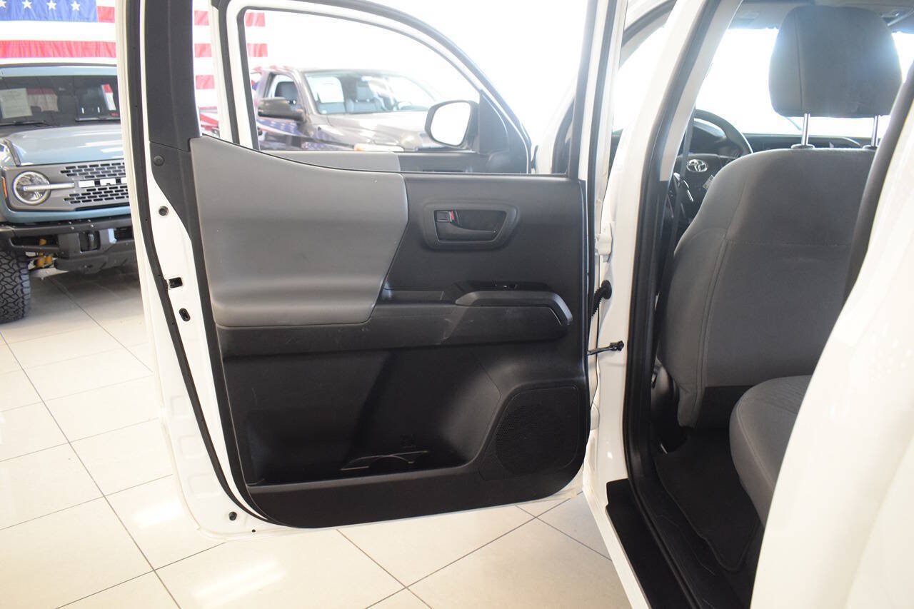 Used 2021 Toyota Tacoma SR AWD/4WD image 47