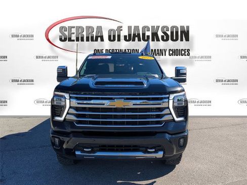 Used 2025 Chevrolet Silverado 2500 High Country w/ High Country Premium Package image 3