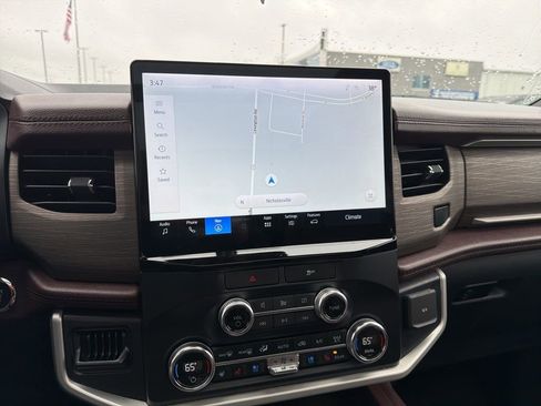 Used 2023 Ford Expedition Max Limited image 8