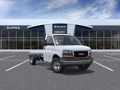 New 2025 GMC Savana 3500 w/ Power Convenience Package
