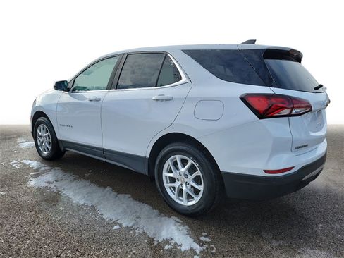 Used 2022 Chevrolet Equinox LT image 3