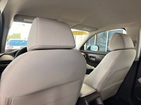 Used 2025 Honda HR-V LX image 7