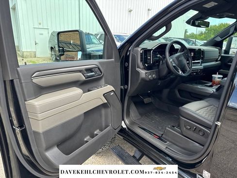 Used 2025 Chevrolet Silverado 2500 ZR2 AWD/4WD image 15