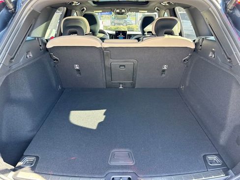 New 2026 Volvo XC60 B5 Plus w/ Climate Package image 10